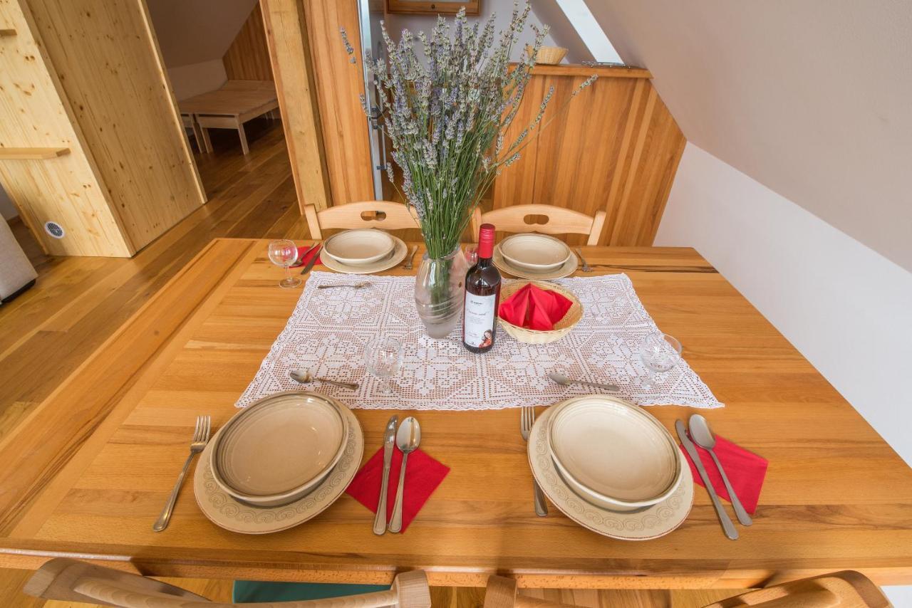 Vineyard Cottage Skatlar 3 Оточец Экстерьер фото